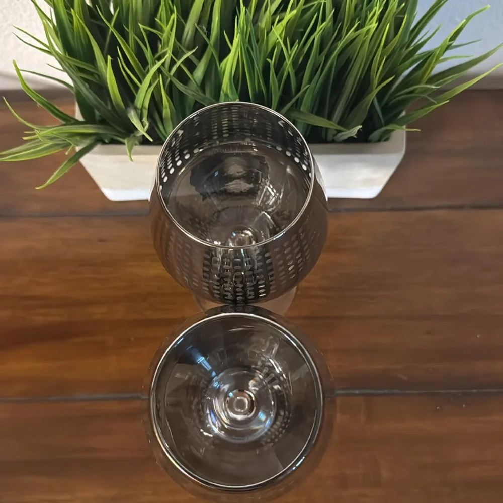 Lavish by Circleware Crystal, Silver Plated Art Deco, Red Wine Glasses, set of 2 - Picture 7 of 9